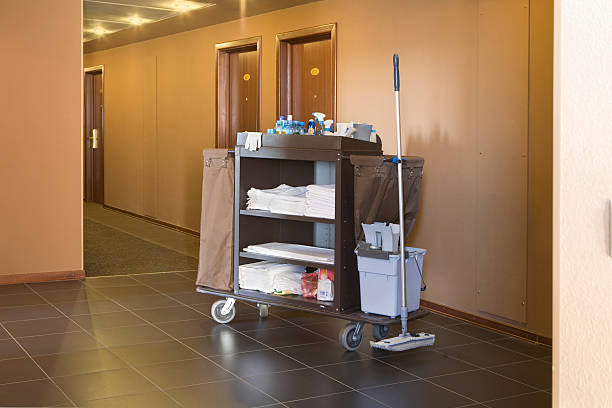 De la hoteluri la birouri: versatilitatea cărucioarelor de curățenie pentru diverse medii