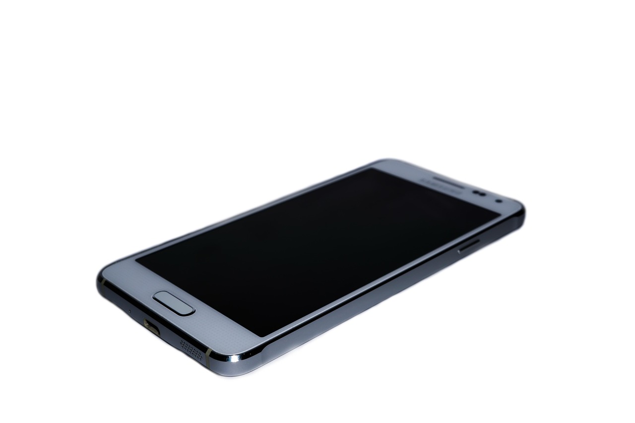 mi sa innegrit ecranul la telefon samsung